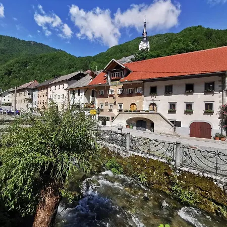 Bajta Kroparica