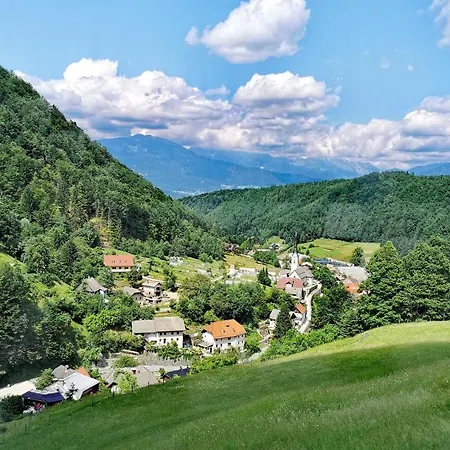 Bajta Kroparica Hostel