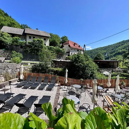 Hostel Bajta Kroparica