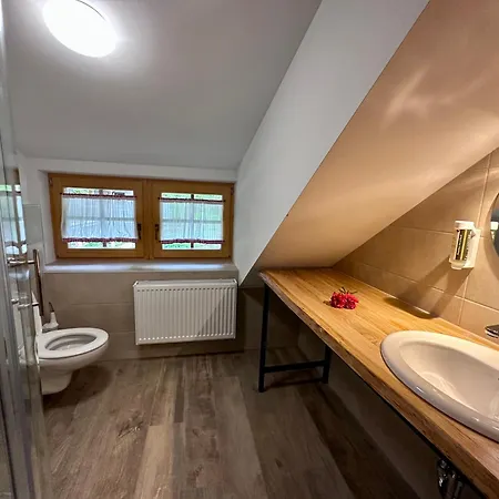 Hostel Bajta Kroparica Kropa