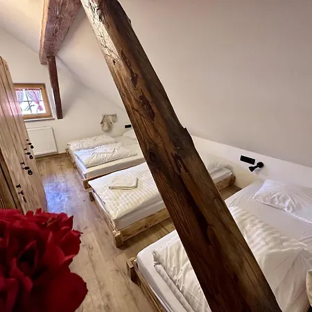 Bajta Kroparica Hostel