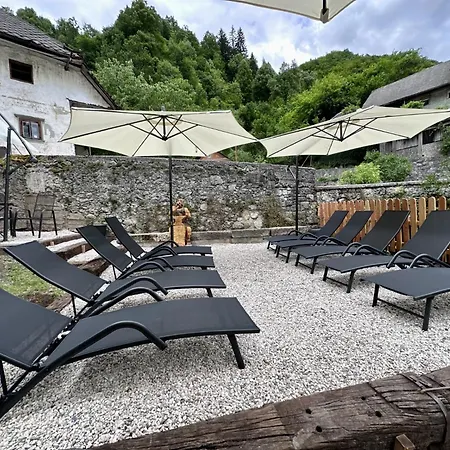 Bajta Kroparica