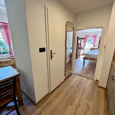 Hostel Bajta Kroparica