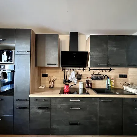 Hostel Bajta Kroparica *