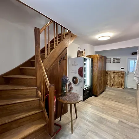 Bajta Kroparica Hostel *