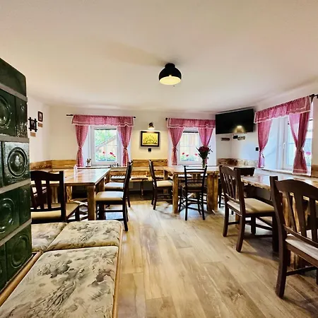 Hostel Bajta Kroparica