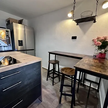 Hostel Bajta Kroparica *