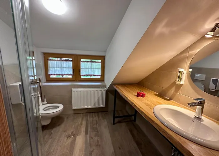 Vandrarhem Bajta Kroparica Kropa