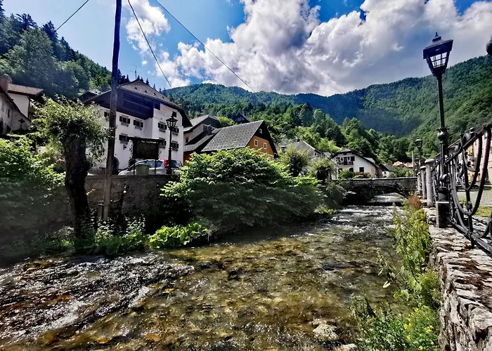 Bajta Kroparica Albergue